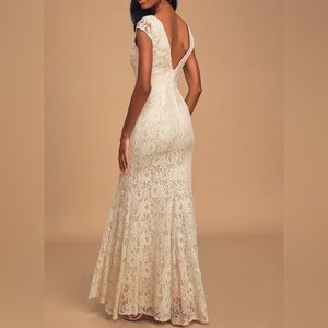 Lulus Fit and Flare Mermaid Lace Wedding Gown